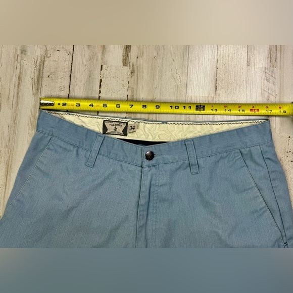 Volcom Shorts Men's Size 34 Blue Flat Front Cotton Blend - Picture 4 of 9